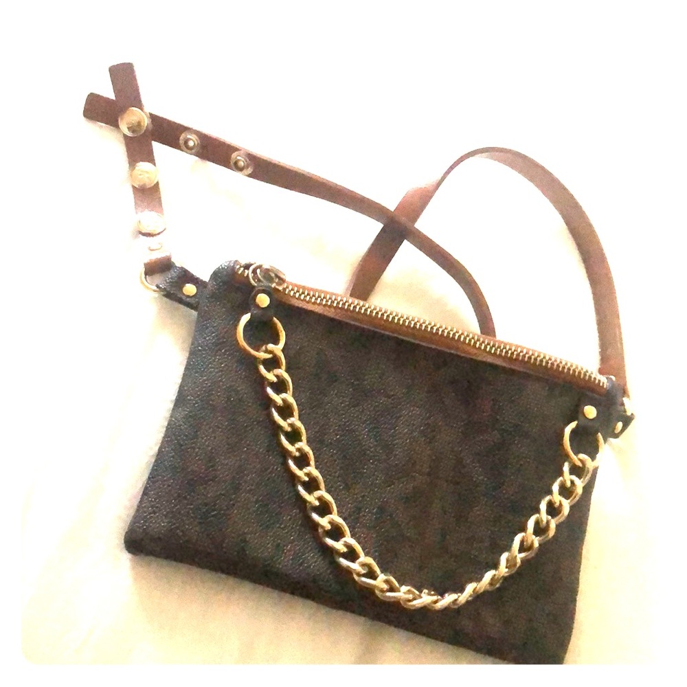Michael Kors size medium purse belt